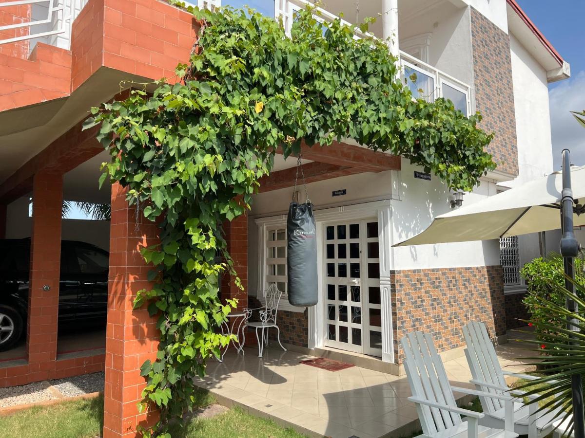 Holiday ELBE Appartement Bé Chateau Lomé Extérieur photo
